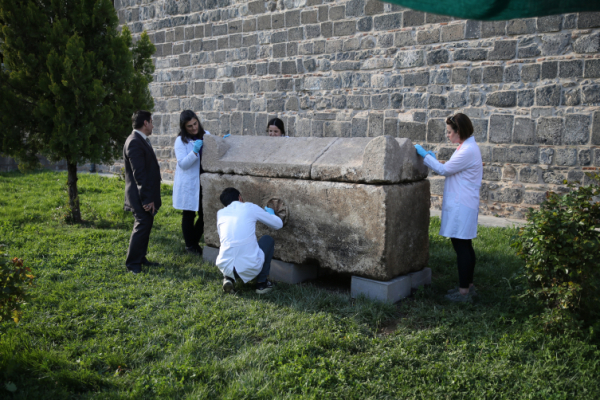 Diyarbakır'da Roma dönemine ait lahit bulundu